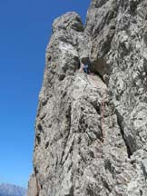 Via Normale Campanile Toro - Scendendo dalla rampa diagonale, in alto  la cima.