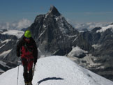 Via Normale Breithorn W (da W) - Sulla cima con dietro il Cervino