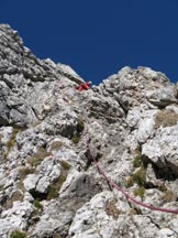 Via Normale Sass d'Ortiga - Il tratto di arrampicata sopra al muretto