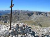 Via Normale Monte Greco - Dal Monte Greco vista della Serra Rocca Chiarano, il Marsicano e lo Stazzo il Prato