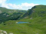 Via Normale Monte Prado - Salendo sul Monte Prado, il Lago Bargetana 1767 m e, in fondo, il Passone 1847 m