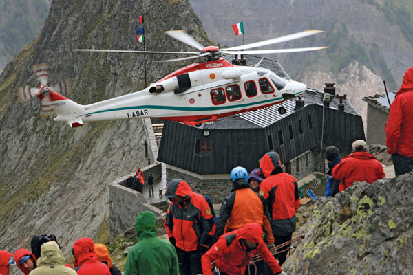 SOS-Italian-Helicopter-Rescue