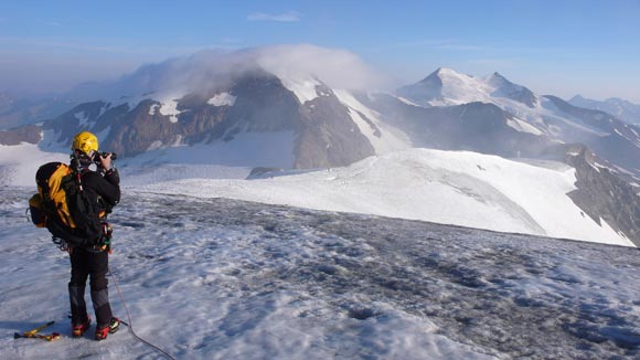 Traversata delle 13 cime - Verso il Palon de la Mare, scendendo al Passo della Vedretta Rossa