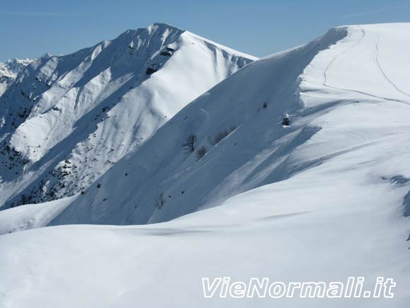 aralalta - Il primo dosso dal Passo di Sodadura