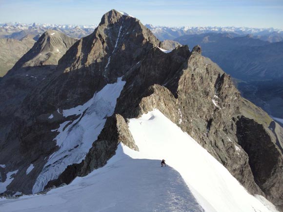 Piz Bernina - Vista sul Piz Morterasch e il primo tratto di Biancograt