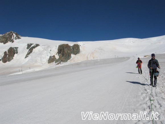 Breithorn W (da W) - Inizio del ghiacciaio del Plateau Ros dai pressi della Capanna Guide del Cervino