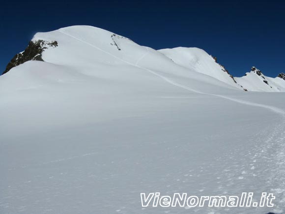 breithorn - Le cime del Breithorn Ovest e Centrale con le tracce di salita