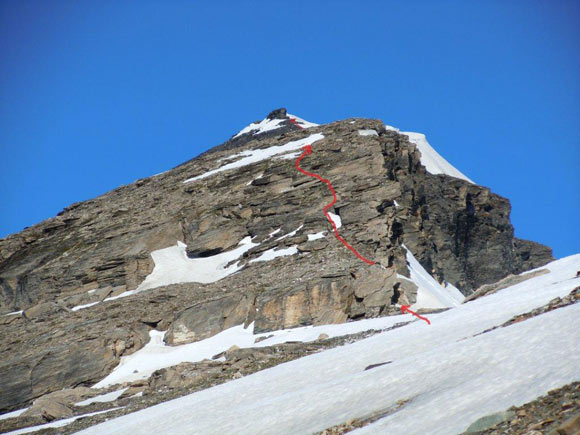 Bruschghorn - Il facile (I°) risalto roccioso della (q. 2962 m).