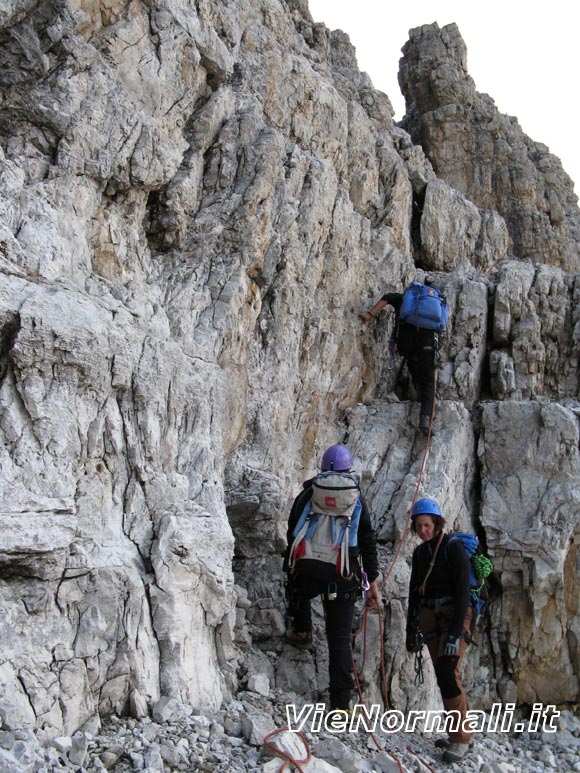 Cima Brenta - La rampetta gradinata di accesso al canalone-anfiteatro