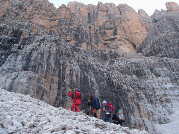 Cima Brenta - Verso la parete di attacco