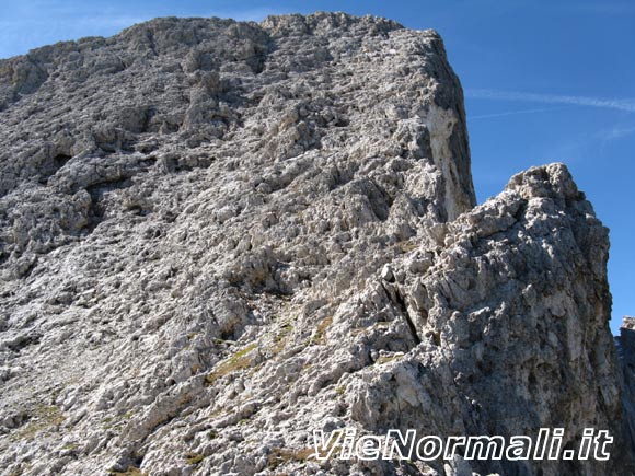Cima di Campido - Pendio roccioso e cima visti dall'uscita del canale
