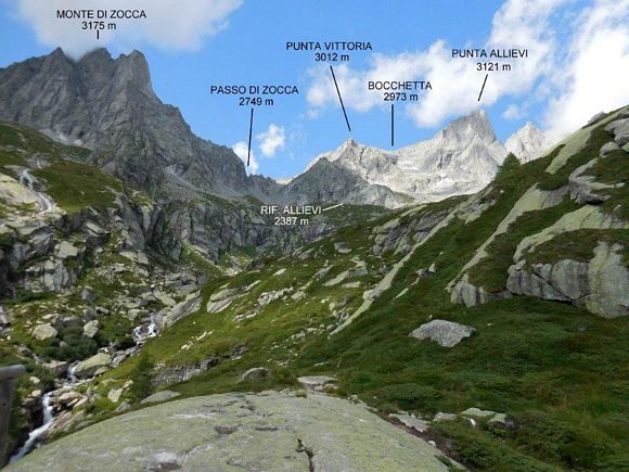 Cima di Castello - In salita, prima del Rifugio Allievi - Bonacossa