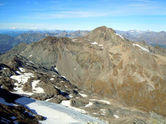 Cima di Lago - Panorama di vetta verso W. Al centro il Pizzo Stella