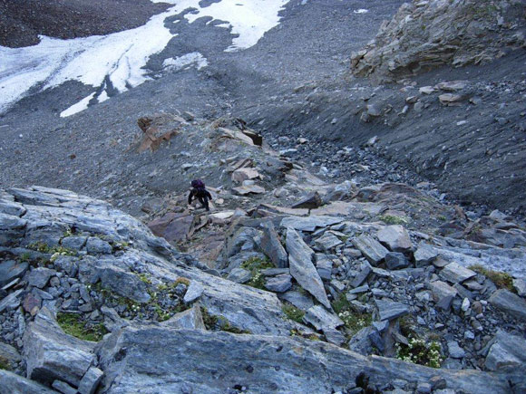 Cima di Piazzi dalla Val Verva - In salita sulle rocce del canale di sinistra