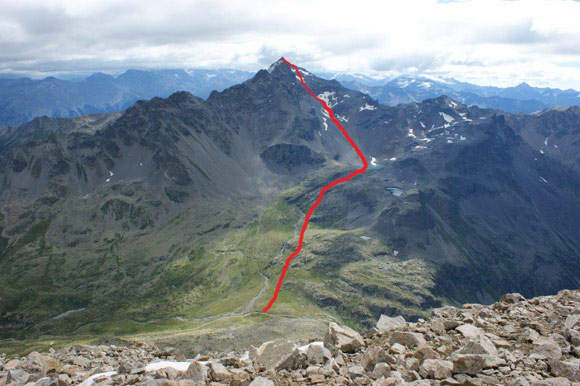 Cima di Piazzi dalla Val Verva - Il percorso di salita dal Pizzo di Dosd, in basso il Passo di Verva