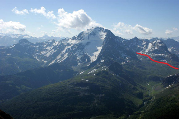 Cima di Piazzi dalla Val Verva - La Cima di Piazzi da NW, in basso a destra la stradina che conduce al Passo di Verva