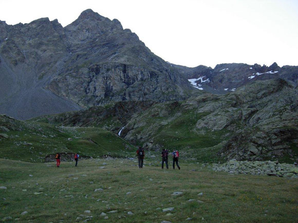 Cima di Piazzi - Verso E, costeggiando sulla destra il torrente