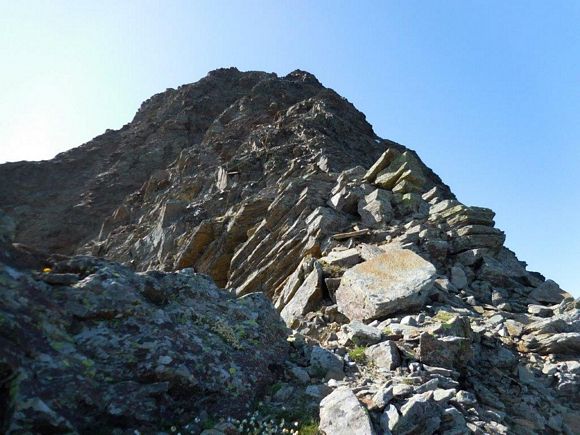 Cima di Pietra Rossa - Facili passaggi lungo la cresta