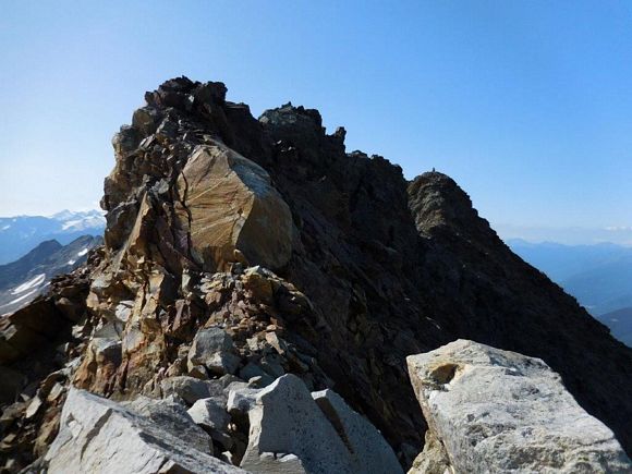 Cima di Pietra Rossa - Lungo la cresta