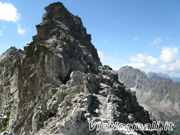 Cima Payer - Gendarme lungo il percorso di salita in cengia