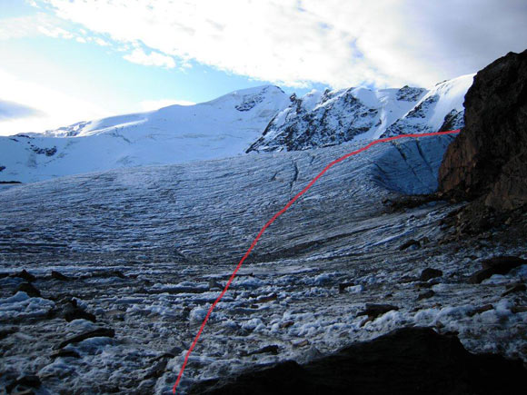 Cima di San Giacomo - A destra la base dello sperone roccioso SE della Cima S. Giacomo, da aggirare