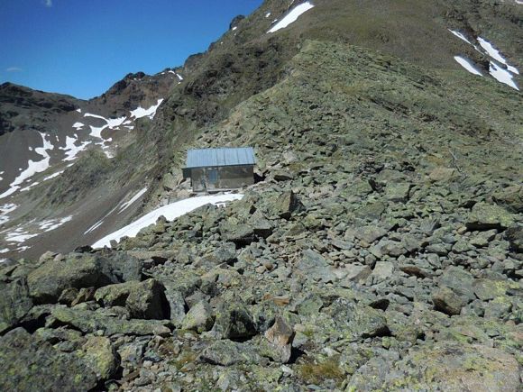 Cima Viola - La Capanna Dosd al passo omonimo