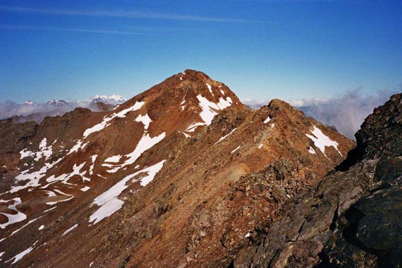 cimedeiforni - Al centro la Cima della Manzina, a destra la Cima Occidentale-Punta W