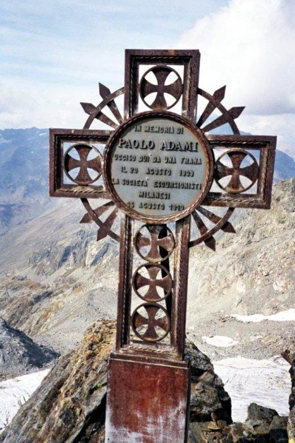 Pizzo Suretta (cresta NNE) - In vetta alla Punta Adami