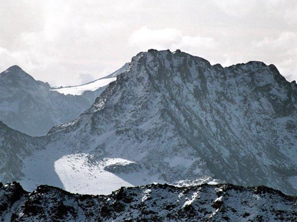 Flàela-Wisshorn, cresta NE - Il Flela-Wisshorn da NNW, a sinistra la cresta NE