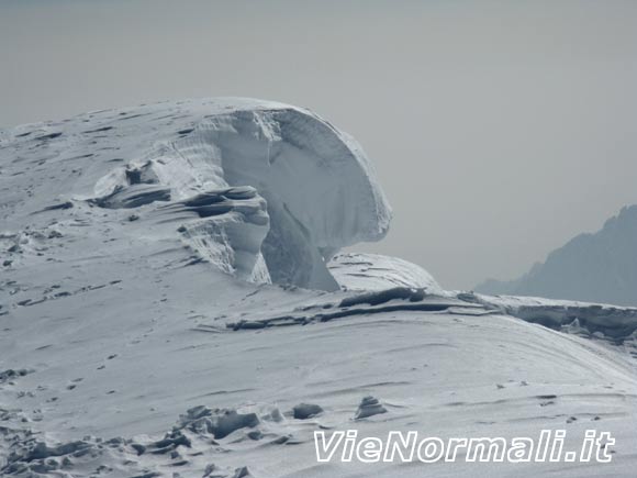 Cima di Grem - Meringa di neve sulla cresta