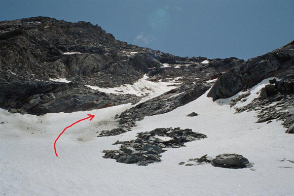 Chaputschin - Sotto le rocce del versante SW del Piz dal Lej Alv