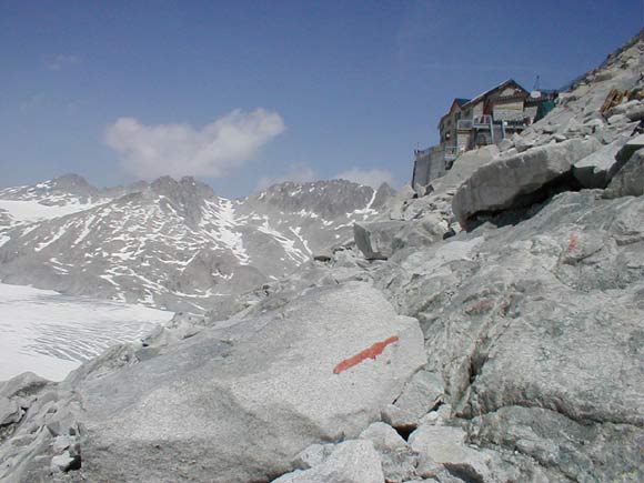 Lobbia Alta - Il rifugio Caduti dell'Adamello