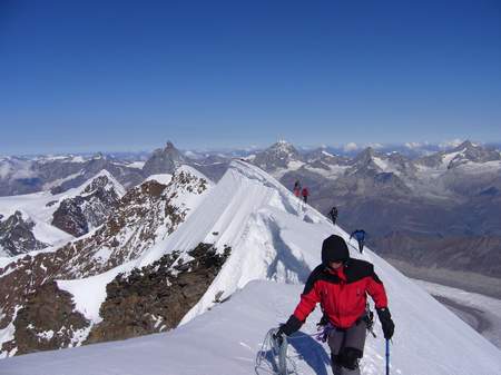 Lyskamm Est - Ritorno dalla cresta di collegamento con la cima occidentale