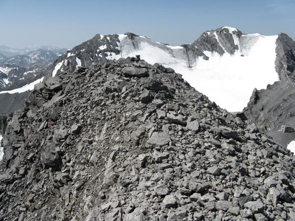 Madaccio di dentro - Cima Tuckett - Ometto di sassi sulla cima del Madaccio di dentro