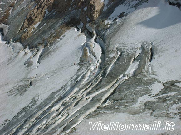 Marmolada - Punta Penia (cresta W) - Il ghiacciaio visto dall'alto della cresta