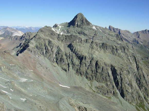 Mazzaspitz - Il Piz Platta dalla vetta del Mazzaspitz, a sinistra il Talihorn con la sua bella cresta S