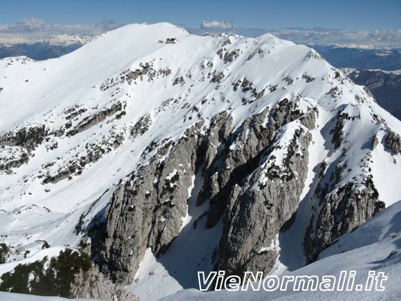 Monte Baldo - Coal Santo - Punta Telegrafo e rifugio visti dal Coal Santo
