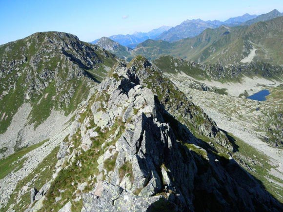 Monte Cadelle - Sulla cresta dentellata