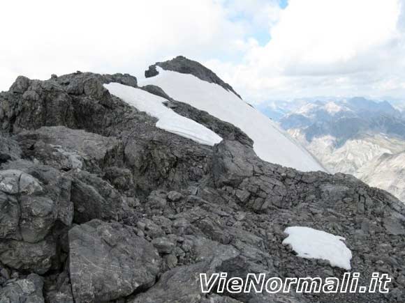 montecristallo - Tratto della larga cresta rocciosa
