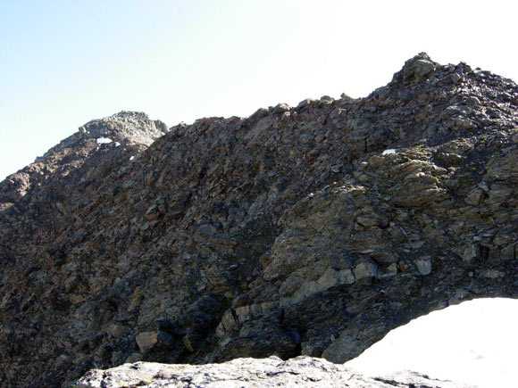 Monte Forcellina - Sulla cresta SW, a sinistra la vetta, a destra la spalla