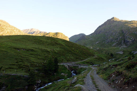 Monte Forcellina - Sulla stradina, poco prima di giungere a Funera