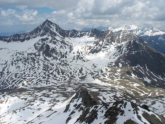 Monte Gavia - Vista verso il Passo di Gavia e il Corno dei Tre Signori