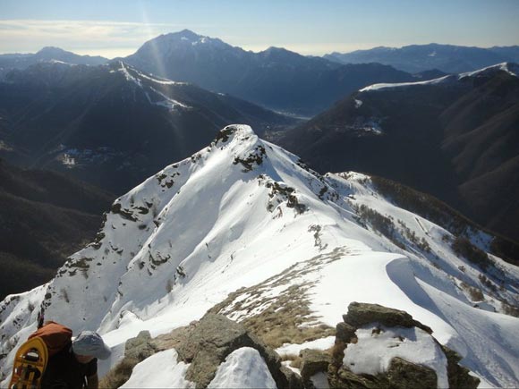 montelegnonecrestasud - Sguardo indietro verso il Piancone Basso