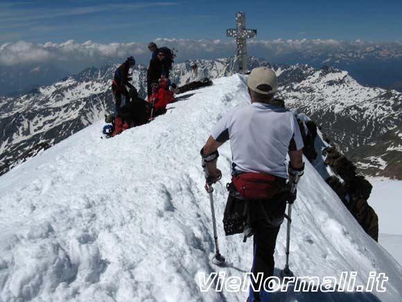 Monte San Matteo - Oliviero arriva in vetta