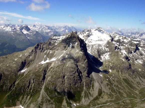 pizalbana - Il Gruppo del Piz Lagrev dalla vetta del Piz Albana, in primo piano il roccioso Piz Polaschin