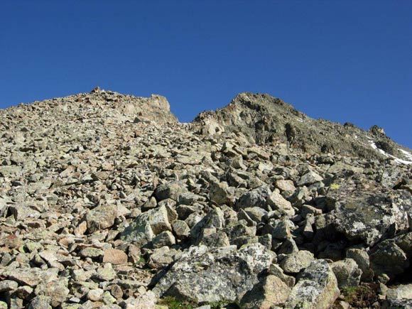 Piz Albana - Al termine del pendio di sfasciumi che permette di raggiungere la cresta S