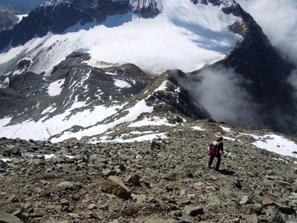 Piz Calderas - Inizia la discesa dal Piz Calderas