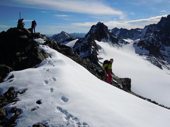 pizgrialetsch - Troppa neve sulla cresta E dello Scalettahorn, decidiamo quindi di scendiamo dal pendio SE