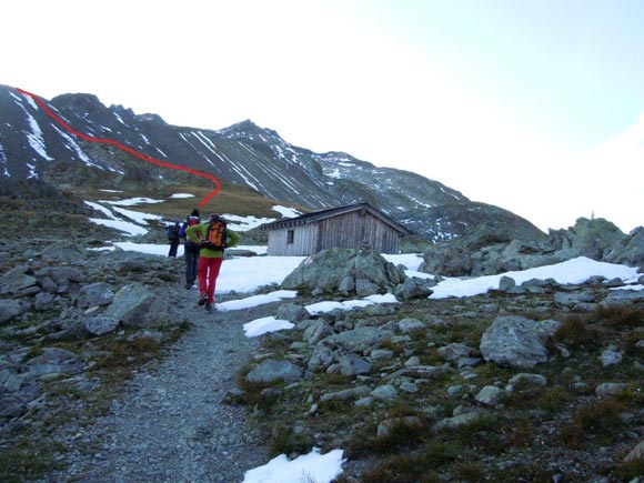 pizgrialetsch - Lo Scalettapass e la casetta in legno (Schutzhtte Scalettapass) che funge da riparo in caso di cattivo tempo