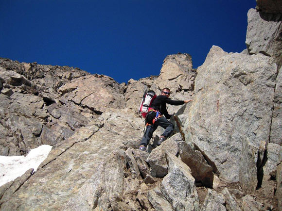 Piz Kesch - I primi facili passaggi sulla cresta dello sperone NE